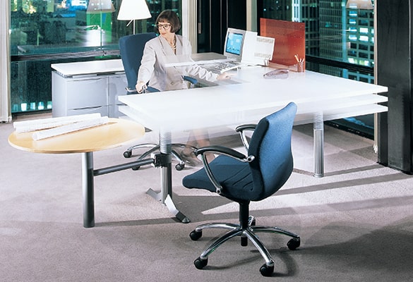 Sesto Desking System
