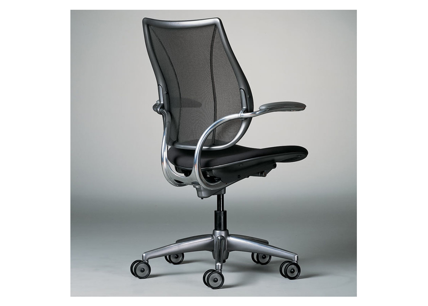 furniture, cushion, home decor, chair, indoors, machine, wheel